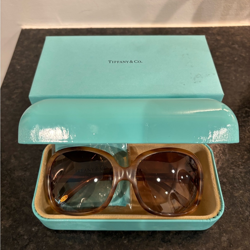 Tiffany & Co. Oversized Brown Sunglasses